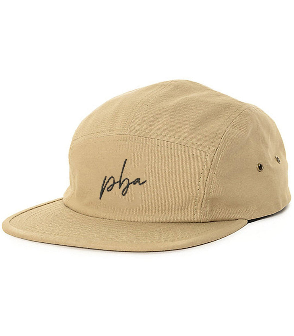 03 - Caps